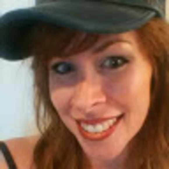 Meet your Posher, Mireille - Picture 1 of 1